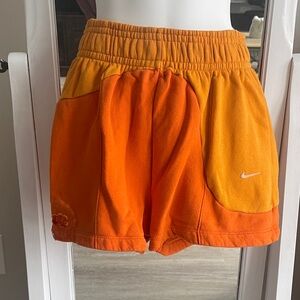 Nike Sportswear Color Clash Women's Fleece Shorts. Size S